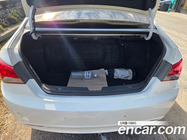 Hyundai Sonata 2014 — photo 12