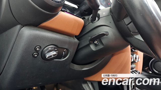 Mini Cooper Convertible 2022 — photo 19