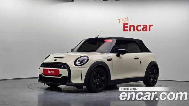Mini Cooper Convertible 2022 — photo 26