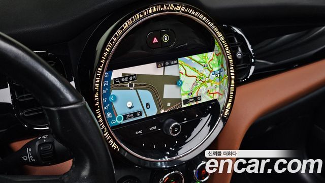 Mini Cooper Convertible 2022 — photo 15