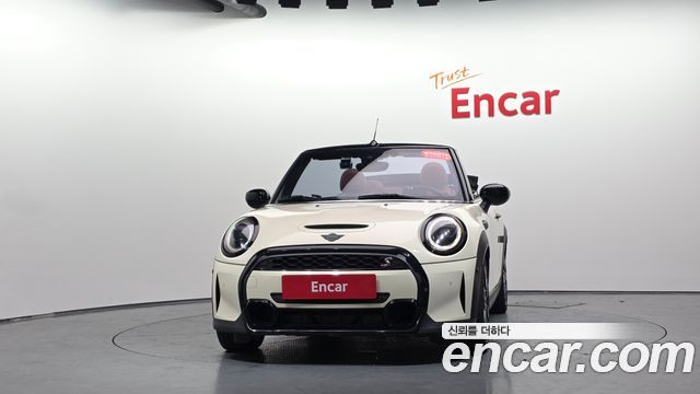Mini Cooper Convertible 2022 — photo 3