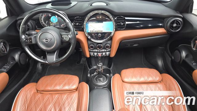 Mini Cooper Convertible 2022 — photo 10