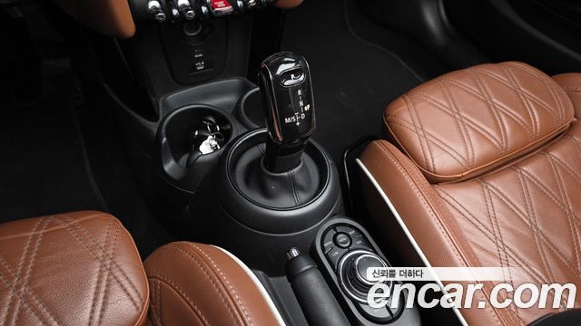 Mini Cooper Convertible 2022 — photo 12