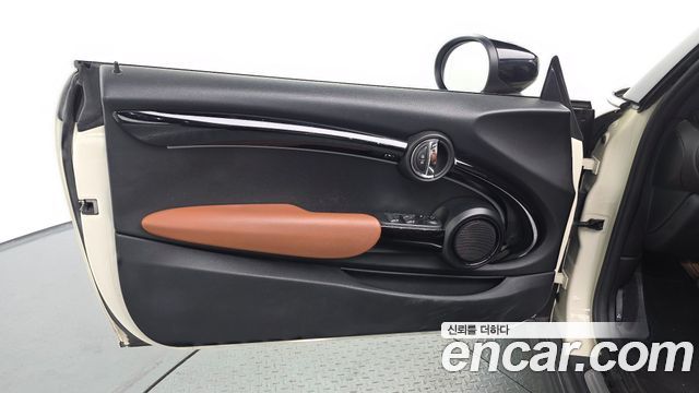 Mini Cooper Convertible 2022 — photo 14