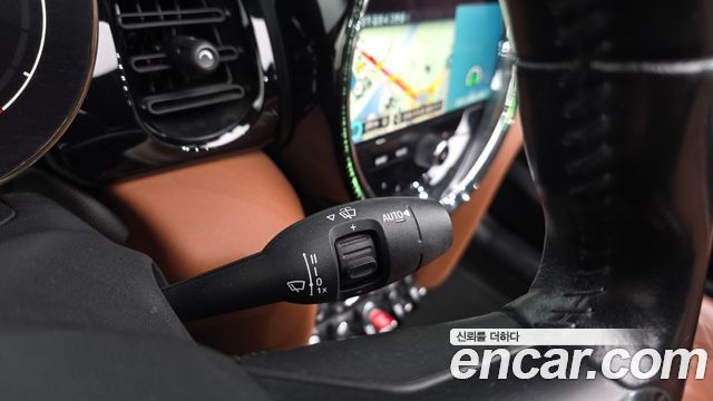 Mini Cooper Convertible 2022 — photo 28