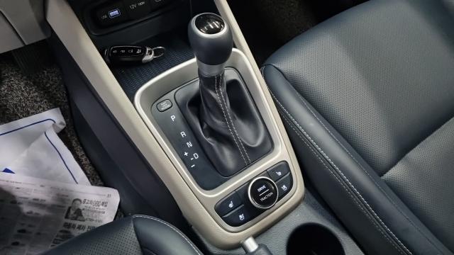 Hyundai Venue 2022 — photo 9