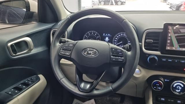 Hyundai Venue 2022 — photo 12