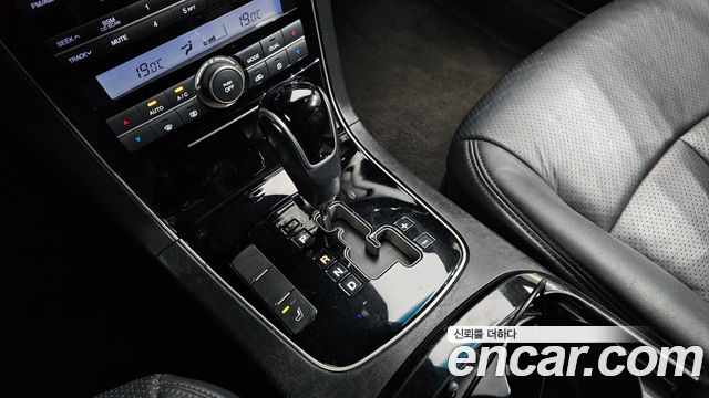 Kia OPIRUS 2010 — photo 12