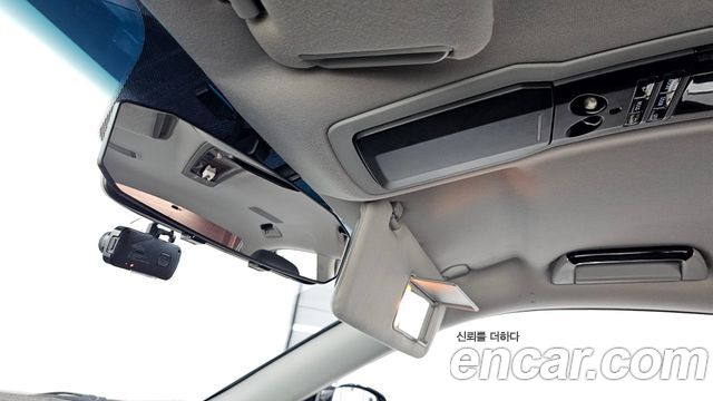 Kia OPIRUS 2010 — photo 24