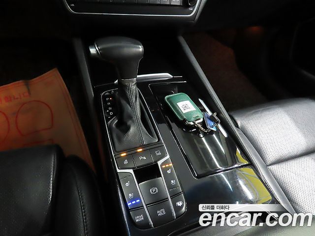 Kia K7 2018 — photo 9