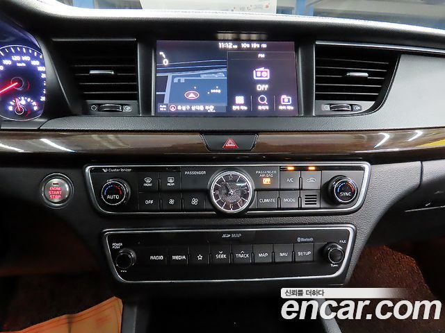 Kia K7 2018 — photo 16