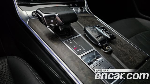 Audi A6 2021 — photo 12