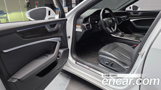 Audi A6 2021 — photo 13
