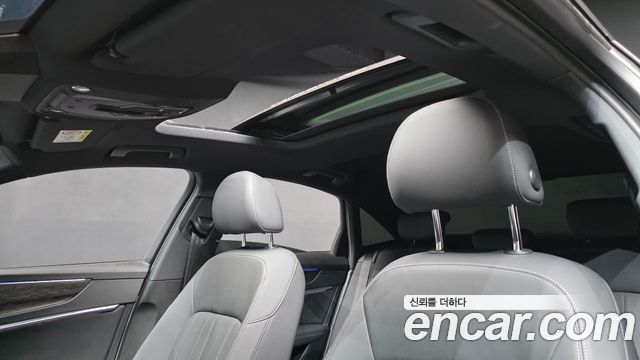 Audi A6 2021 — photo 25