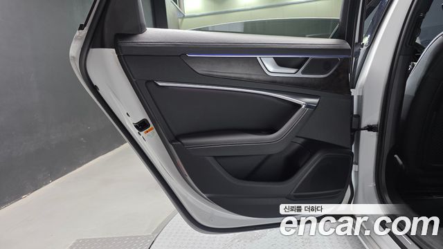 Audi A6 2021 — photo 15