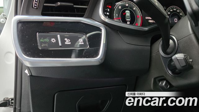 Audi A6 2021 — photo 27