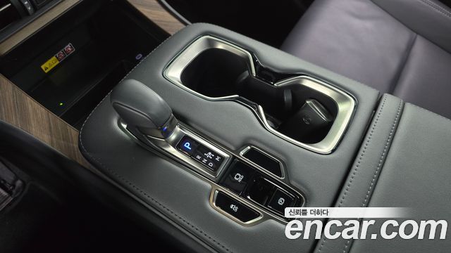 Lexus LM 2025 — photo 12