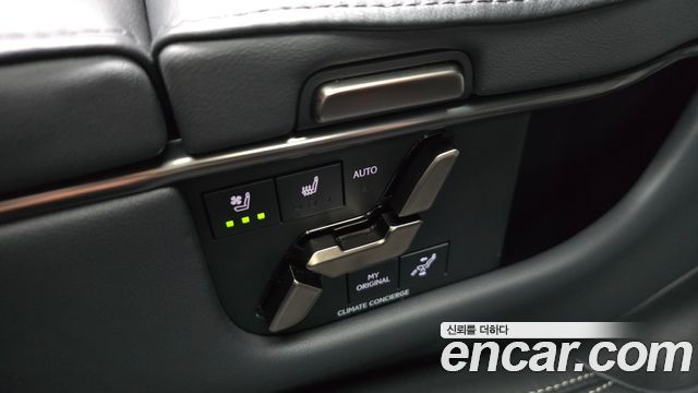 Lexus LM 2025 — photo 27