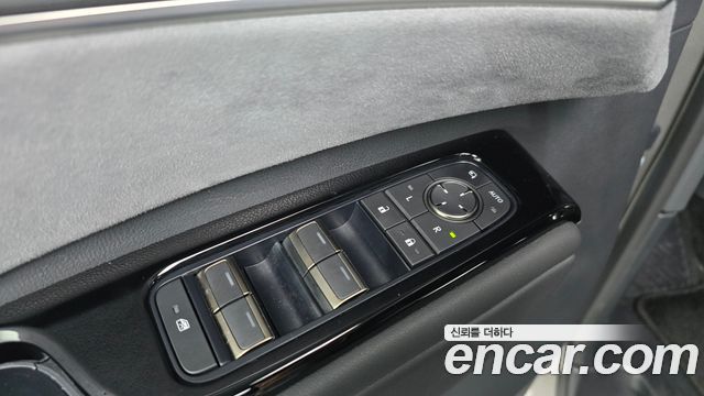 Lexus LM 2025 — photo 30