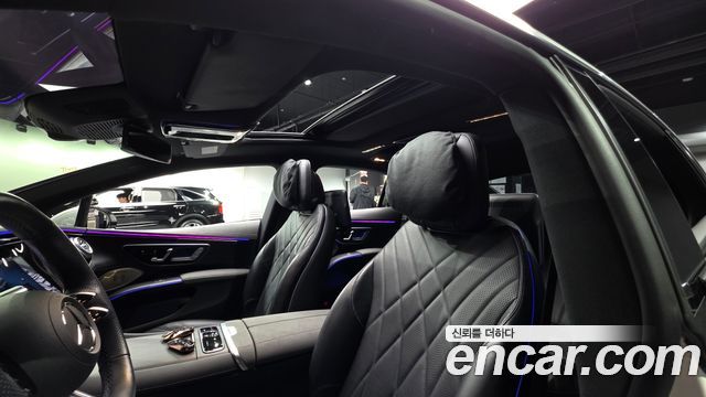 Mercedes-Benz EQS 2023 — photo 18