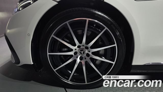 Mercedes-Benz EQS 2023 — photo 19