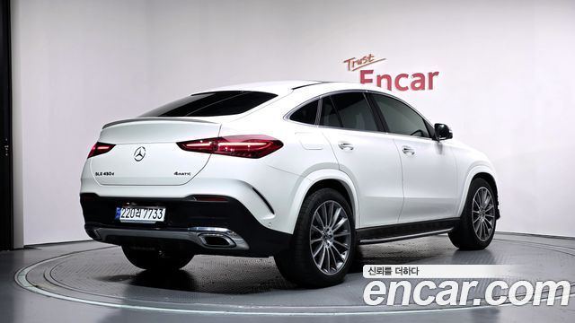 Mercedes-Benz GLE-Class 2024 — photo 2