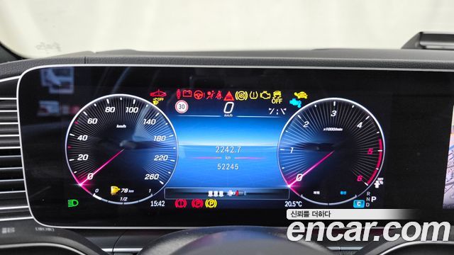 Mercedes-Benz GLE-Class 2024 — photo 11