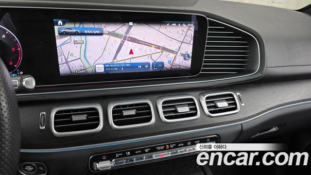 Mercedes-Benz GLE-Class 2024 — photo 19