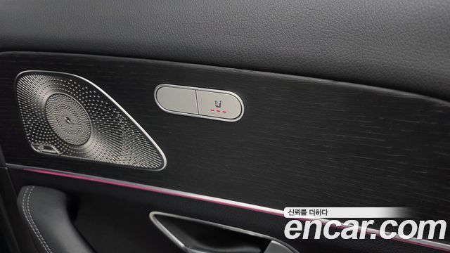 Mercedes-Benz GLE-Class 2024 — photo 24