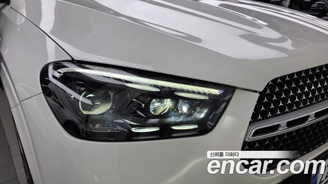 Mercedes-Benz GLE-Class 2024 — photo 8