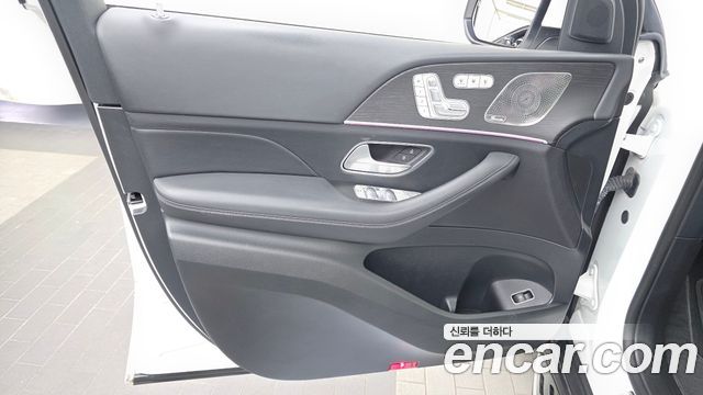 Mercedes-Benz GLE-Class 2024 — photo 14