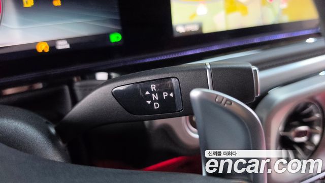 Mercedes-Benz G-Class 2021 — photo 12