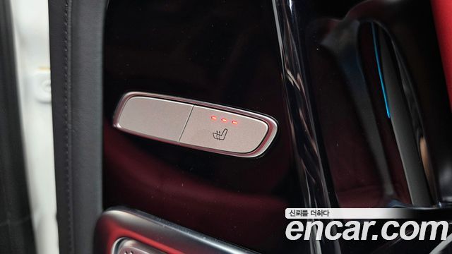 Mercedes-Benz G-Class 2021 — photo 31
