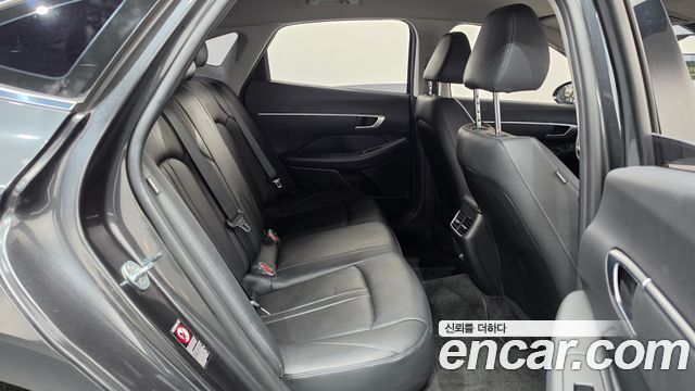 Hyundai Sonata 2021 — photo 17