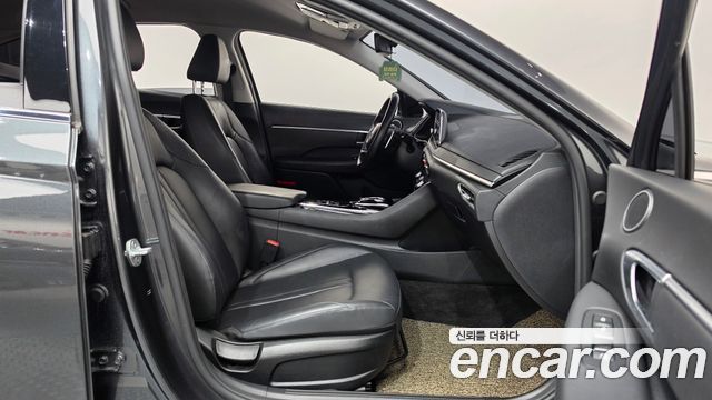 Hyundai Sonata 2021 — photo 16