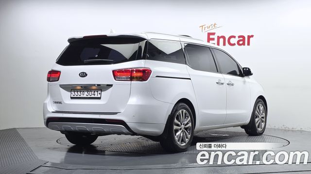 Kia Canival 2018 — photo 2