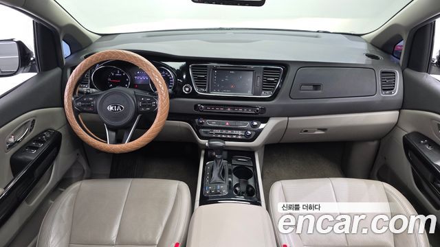 Kia Canival 2018 — photo 7