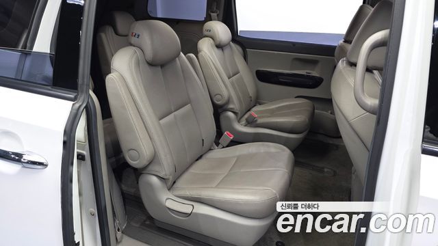 Kia Canival 2018 — photo 11