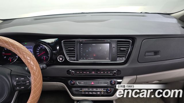 Kia Canival 2018 — photo 15