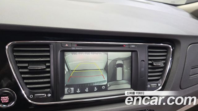 Kia Canival 2018 — photo 17