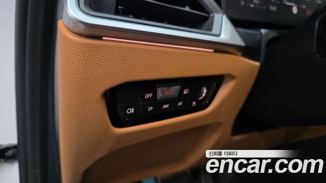 BMW 3-Series 2024 — photo 26