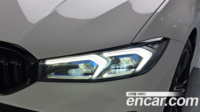 BMW 3-Series 2024 — photo 8