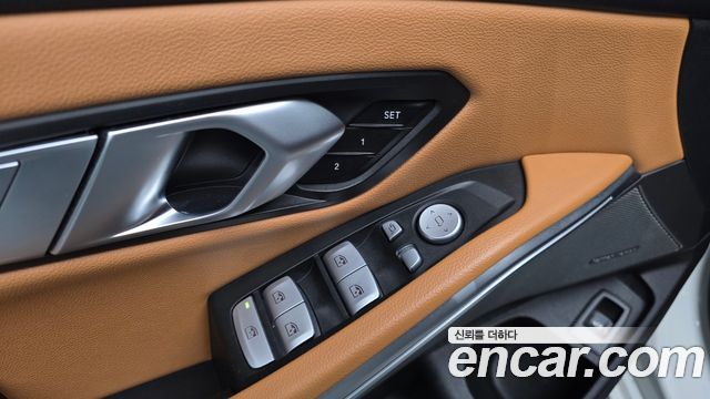BMW 3-Series 2024 — photo 28