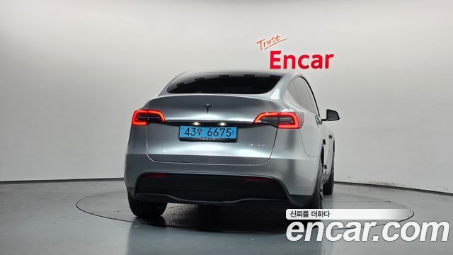 Tesla Model Y 2022 — photo 4