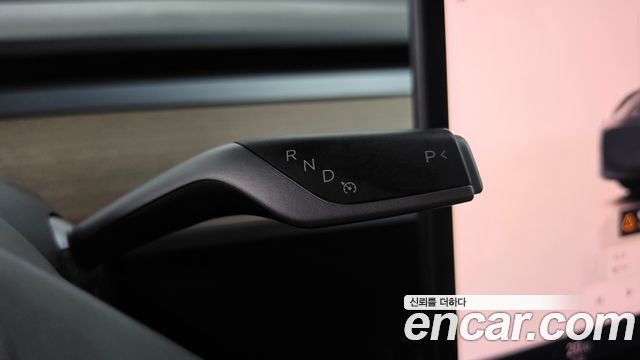 Tesla Model Y 2022 — photo 9