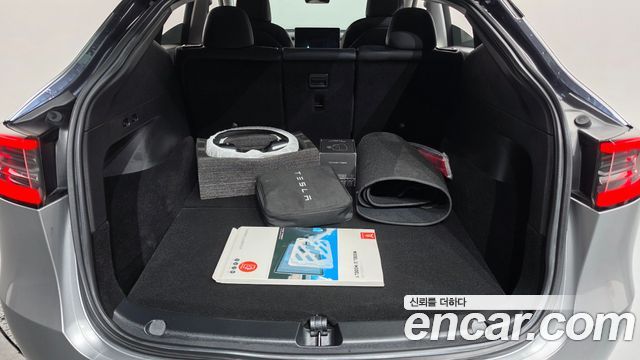 Tesla Model Y 2022 — photo 20