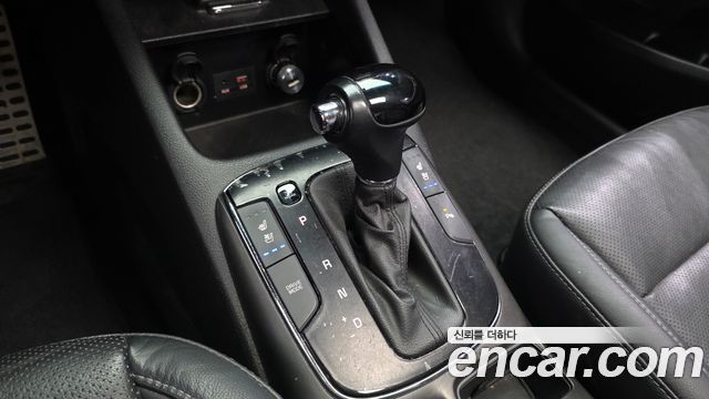 Kia K3 2016 — photo 9