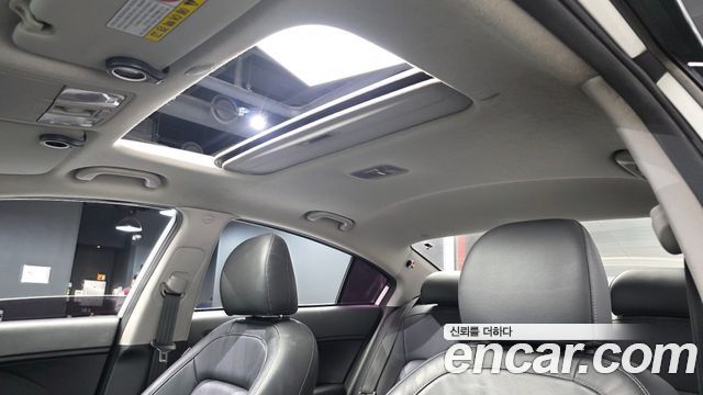 Kia K3 2016 — photo 17
