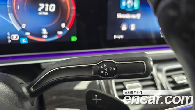 Mercedes-Benz GLE-Class 2021 — photo 10