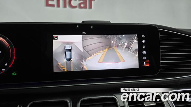 Mercedes-Benz GLE-Class 2021 — photo 18